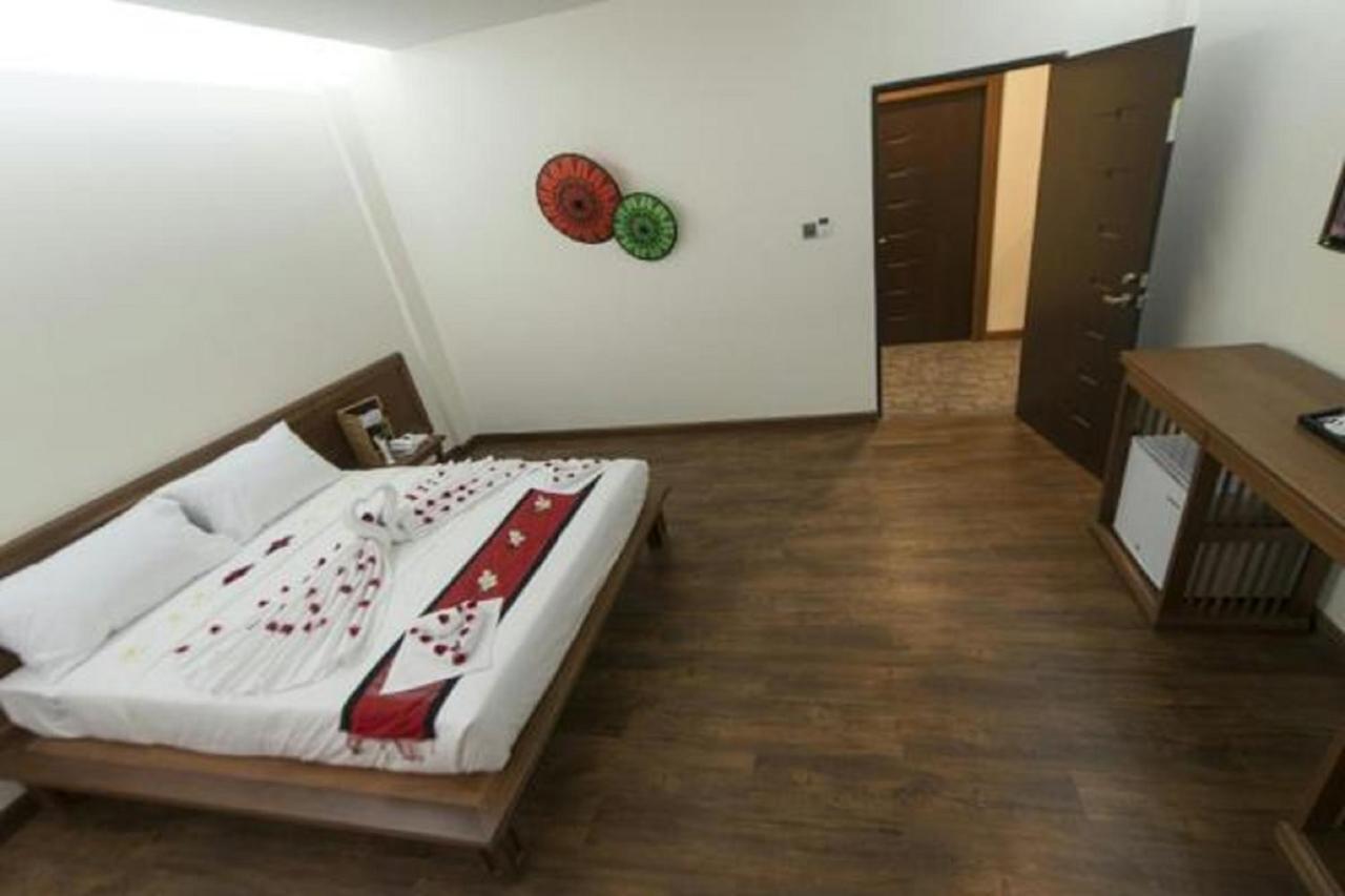 Hotel Queen Jamadevi Mawlamyine Luaran gambar